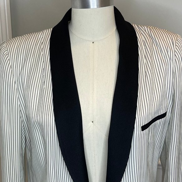 Lux Balenciaga Striped Spring Summer Shawl Collar Blazer Bllack & White - Picture 2 of 6